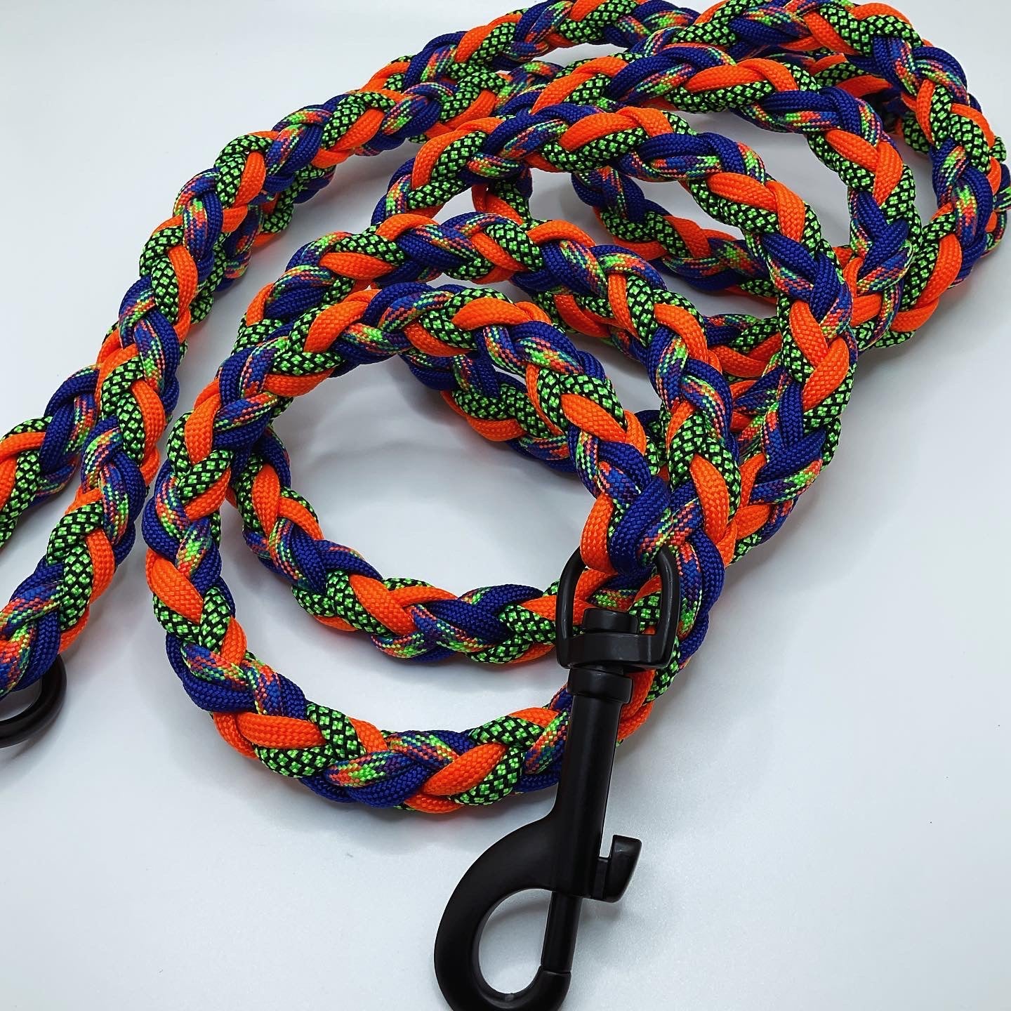 5.5 ft round braid leash